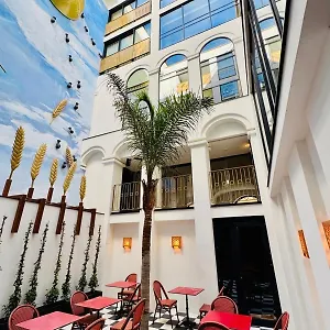 Hotel Divino & ****