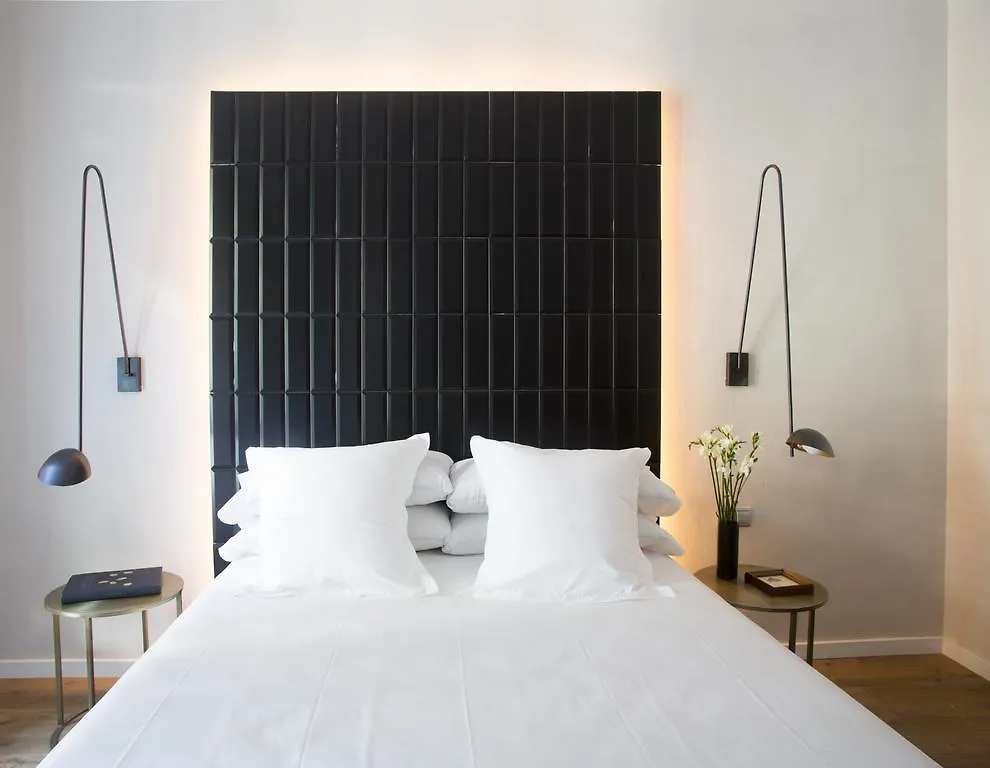 The Conica Deluxe Bed&Breakfast Барселона 2*,  Испания